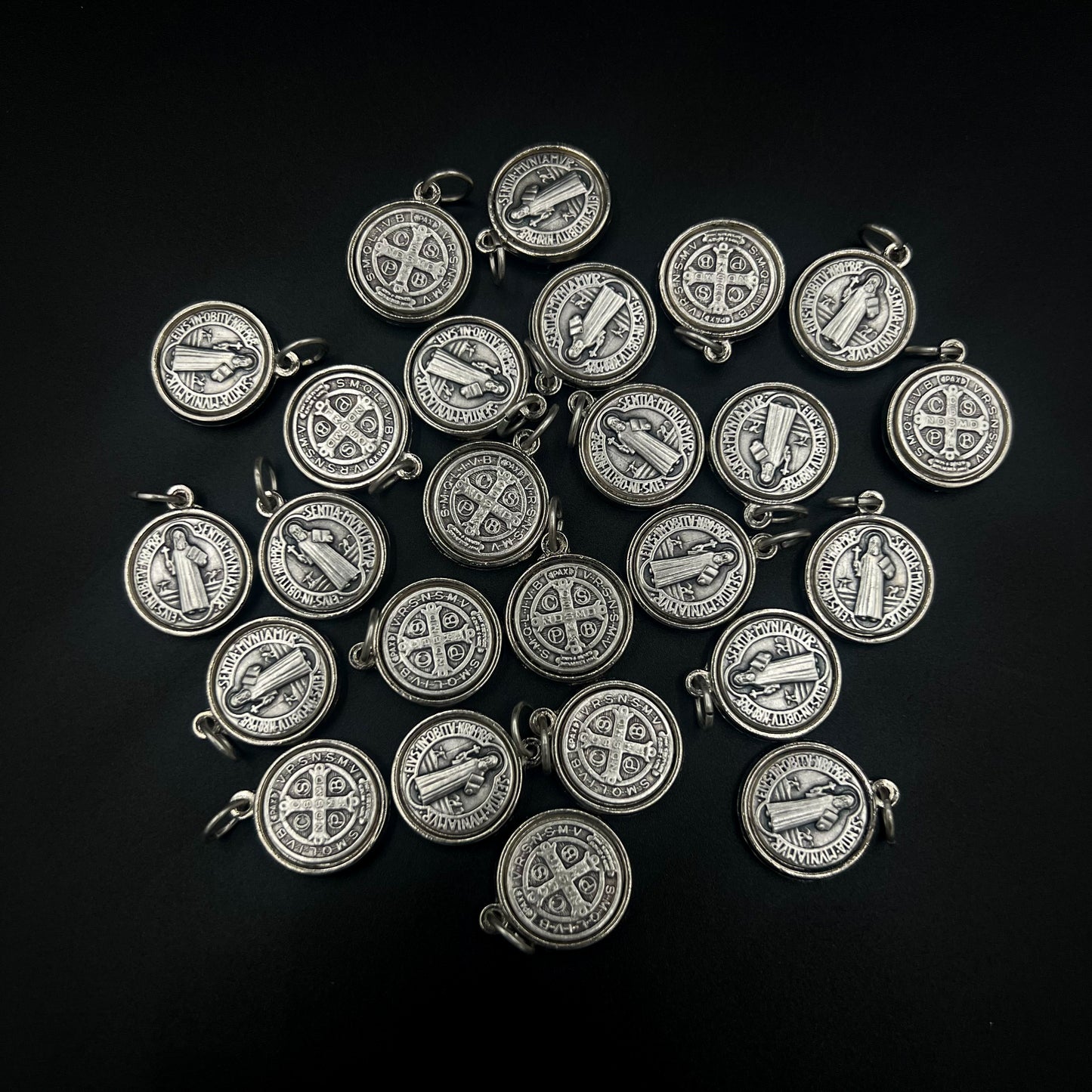 Saint Benedict Round 17mm
