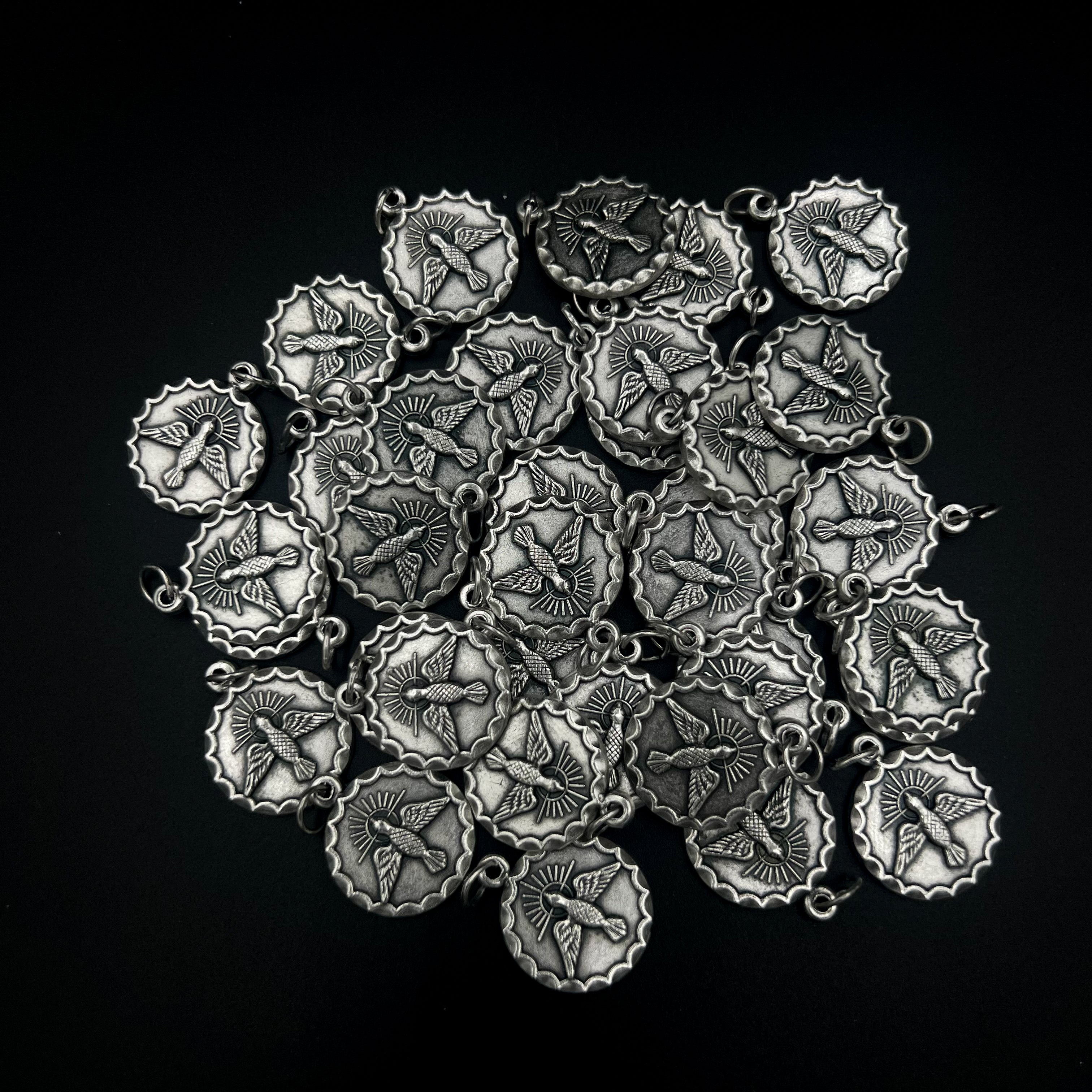 Holy Spirit Round Silver 19mm