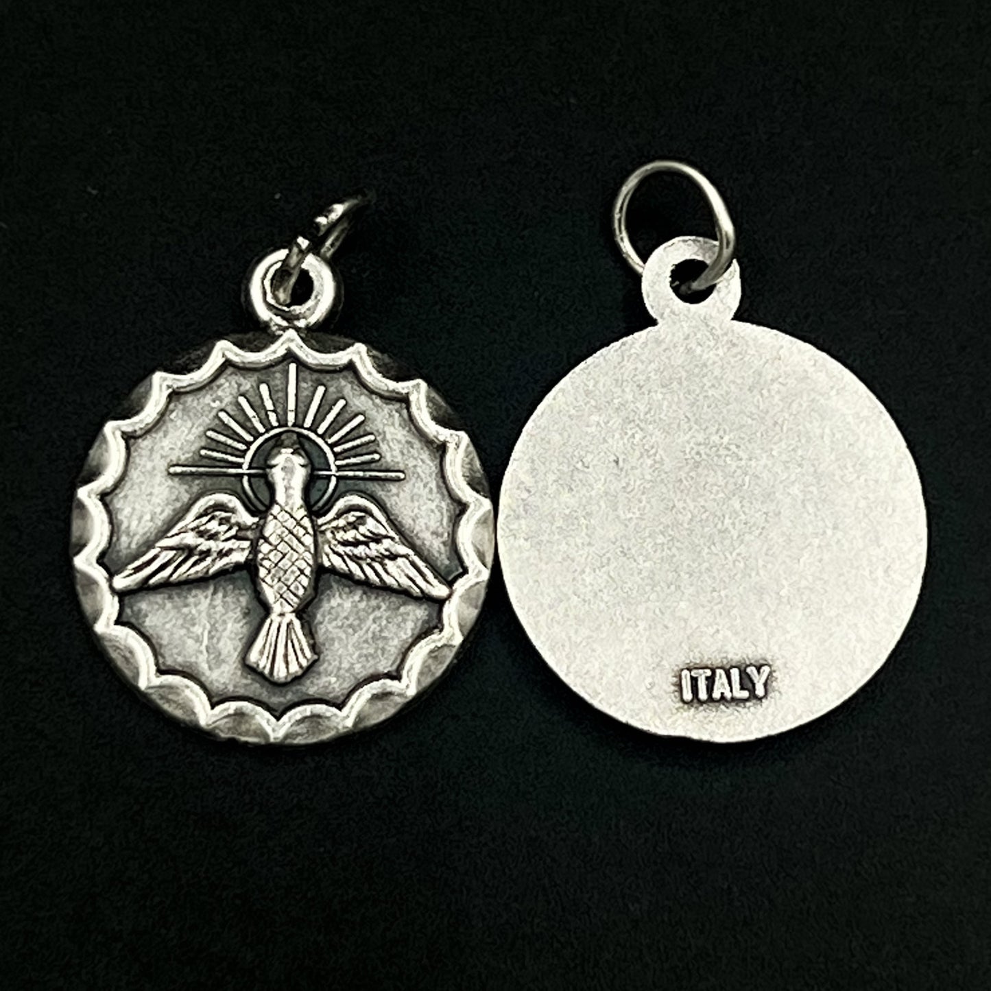 Holy Spirit Round Silver 19mm